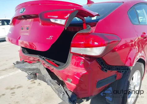 2017 Kia Forte S z USA, uszkodzony, nr VIN 3KPFL4A74HE048768